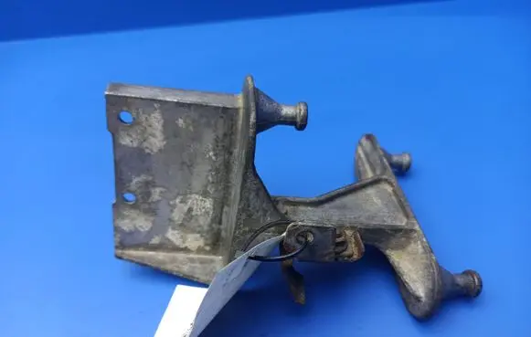 Mercedes-Benz C W203 ABS pump bracket A2034310240