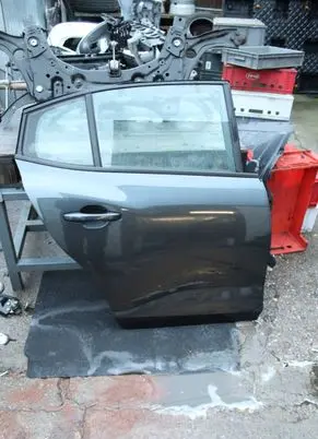 Dacia Logan III Rear door