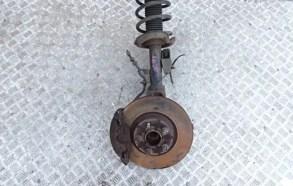Ford Grand C-MAX Front wheel hub spindle knuckle