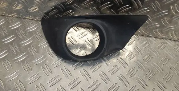 Toyota Verso Front fog light trim/grill 8142820F020