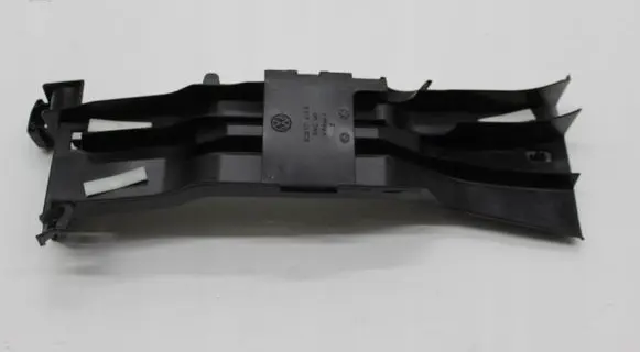 Volkswagen Jetta VI Other engine bay part 5C0971615B