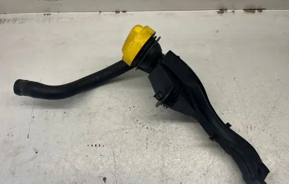 Opel Vivaro Oil fill pipe 8200809265 PA66GF30 2478
