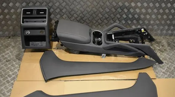 Porsche Cayenne (9Y0 9Y3) Center console 