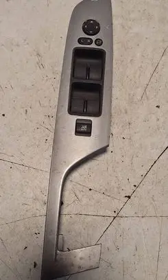 Mazda 6 Electric window control switch GAN6684L1 K4057