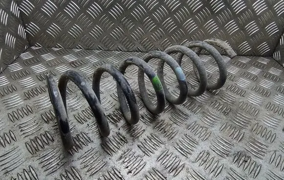 Lexus IS 220D-250-350 Rear coil spring