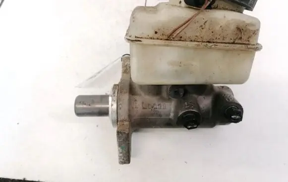 Master brake cylinder