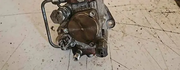 Subaru Legacy Fuel injection high pressure pump 2940000981