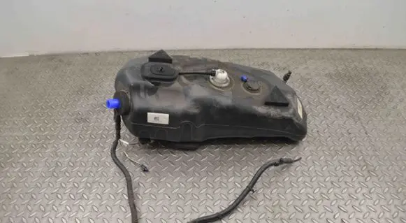 Jaguar XE AdBlue liquid reservoir GX735J228A GX739066AE