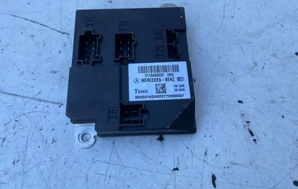 Mercedes-Benz E W211 Comfort/convenience module 2115458532