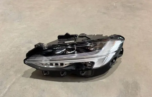 Volvo S90, V90 Headlight/headlamp 31468906