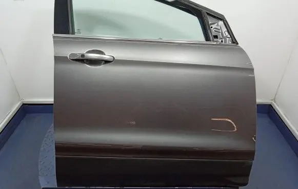 Ford Kuga II Front door