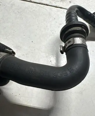 Volkswagen Touran I Vacuum line/pipe/hose 1K0611939B
