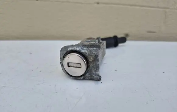 Audi Q5 SQ5 8R Front door lock (next to the handle) 8R1837167C