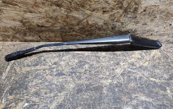 Volkswagen Jetta VI Front wiper blade arm 5C7955409