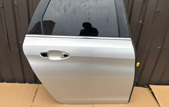 Peugeot 308 Rear door 
