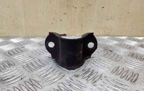 Volvo XC70 Sway bar bush bracket, rear 