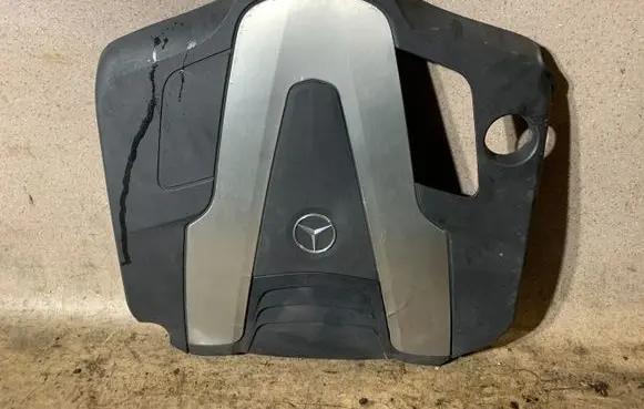 Mercedes-Benz CLS C218 X218 Engine cover (trim) 0114229A