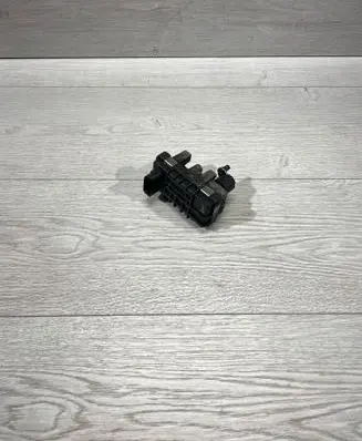 BMW X3 E83 Turbine electric control actuator 6nw008412 712120