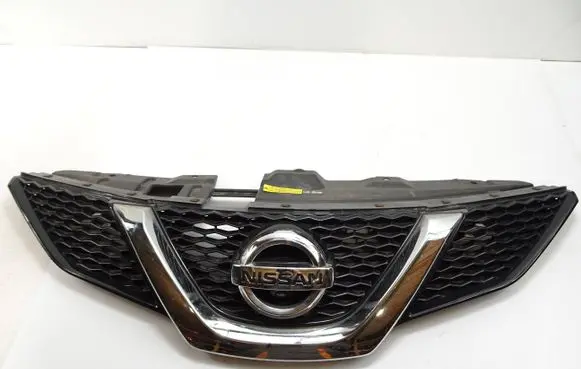 Nissan Qashqai Front bumper upper radiator grill 623104EA0D
