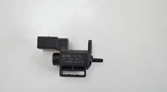Audi A7 S7 4G Turbo solenoid valve 037906283C