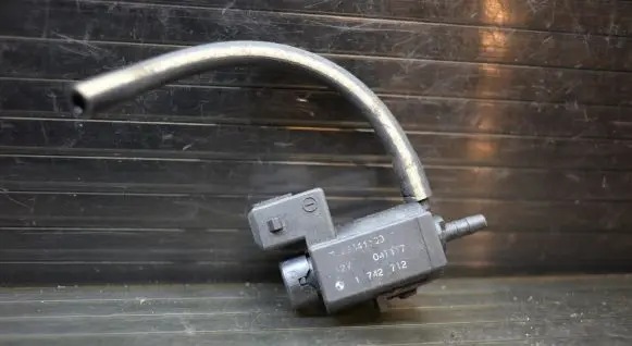 BMW 5 E60 E61 Turbo solenoid valve 722341