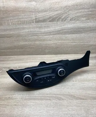 Toyota Yaris Climate control unit 559000D820