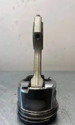 BMW 5 F10 F11 Piston with connecting rod 84l110