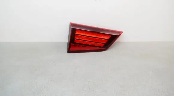 Tailgate rear/tail lights