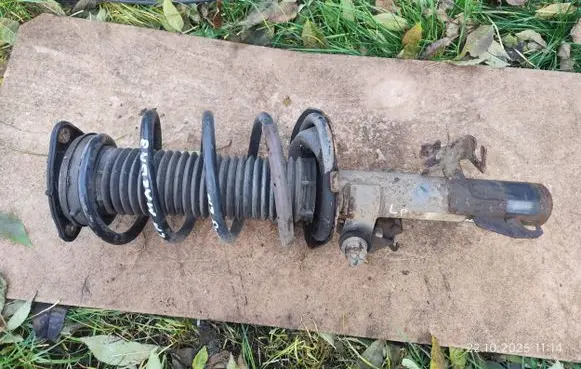 Mazda 3 II Front shock absorber with coil spring BBM234900A 8N6118K001AD E5615501