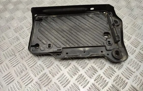 Battery tray