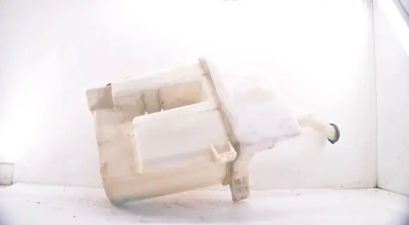 Toyota Avensis T250 Windshield washer fluid reservoir/tank E11015024