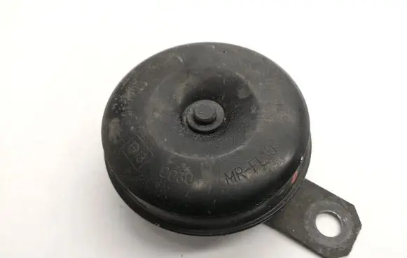 Toyota RAV 4 (XA50) Horn signal E130030