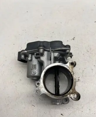 Volkswagen Golf VIII Throttle body valve 05L128063E V11000784 V29128547D