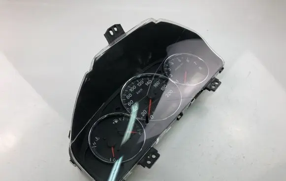 Mazda MPV II LW Speedometer (instrument cluster) LE5655430