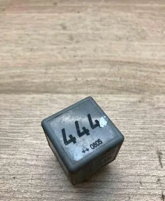 Audi Q7 4L Other relay 1J0927841 444