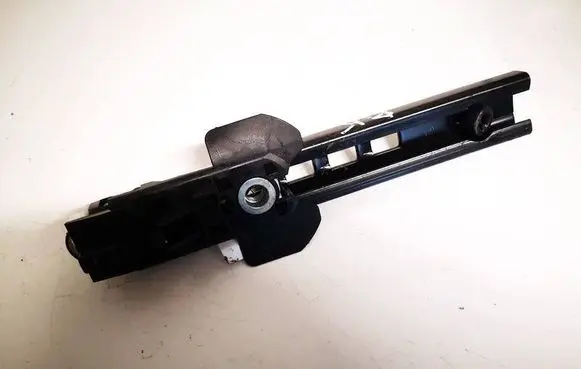 Land Rover Freelander 2 - LR2 Seat belt adjustment rail 7g9n611c46aa 7g9n-611c46-aa
