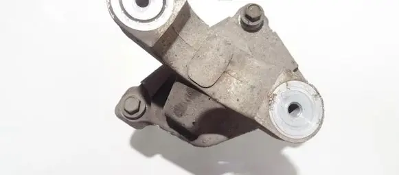 Honda CR-V Engine mounting bracket 061202j3 061126