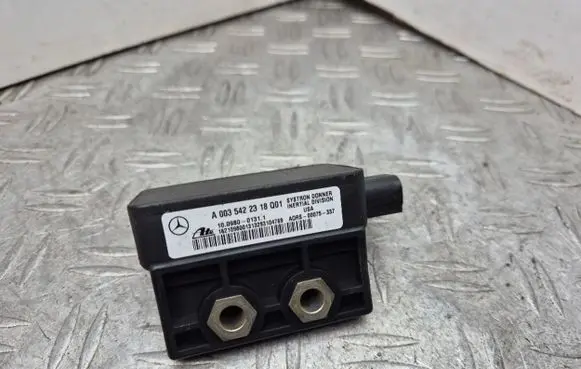 Chrysler Crossfire ESP acceleration yaw rate sensor A0035422318 10098001311