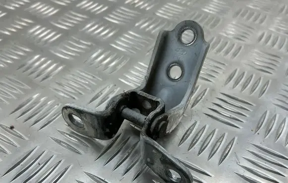 KIA Sportage Front door upper hinge 