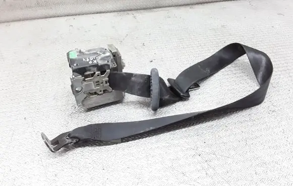 Skoda Octavia Mk1 (1U) Front seatbelt 1U4857701A