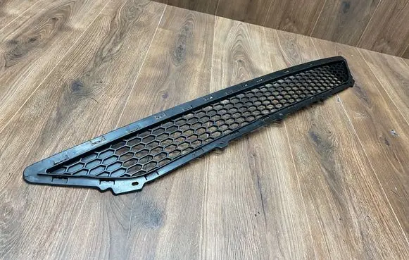 Hyundai Tucson TL Front bumper lower grill 86561D7000
