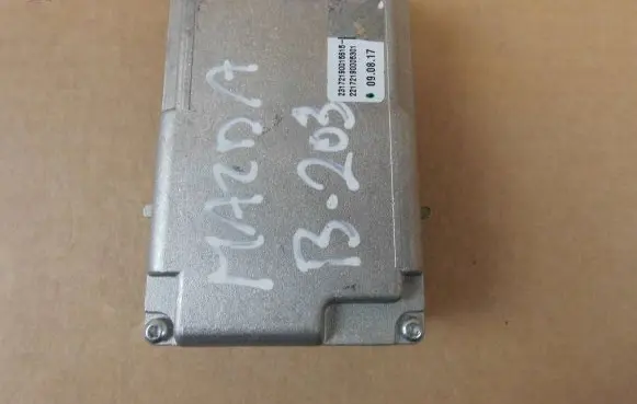 Mazda 3 III Windshield/windscreen camera B61L67XCXP
