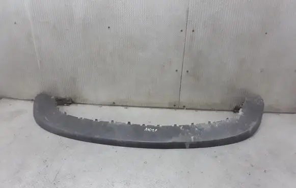 Volkswagen Golf V Front bumper lip 