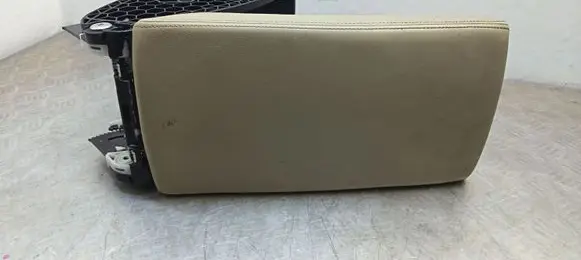 Skoda Superb B8 (3V) Armrest 3V0864207