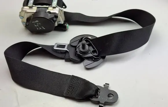 BMW X5 F15 Front seatbelt 7343629 6229698