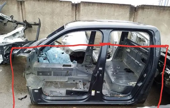 Volkswagen Amarok Rear quarter panel 
