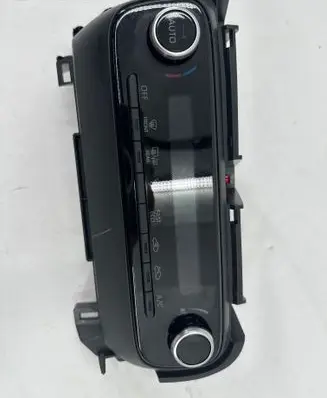 Toyota Yaris XP210 Climate control unit 55900K0280 1626K15