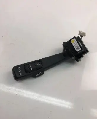 Volvo V70 Indicator stalk 31264169