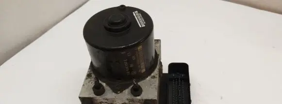 Volkswagen Golf IV ABS Pump 1C0907379C 1J0614517E