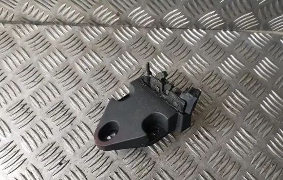 Loading door lock